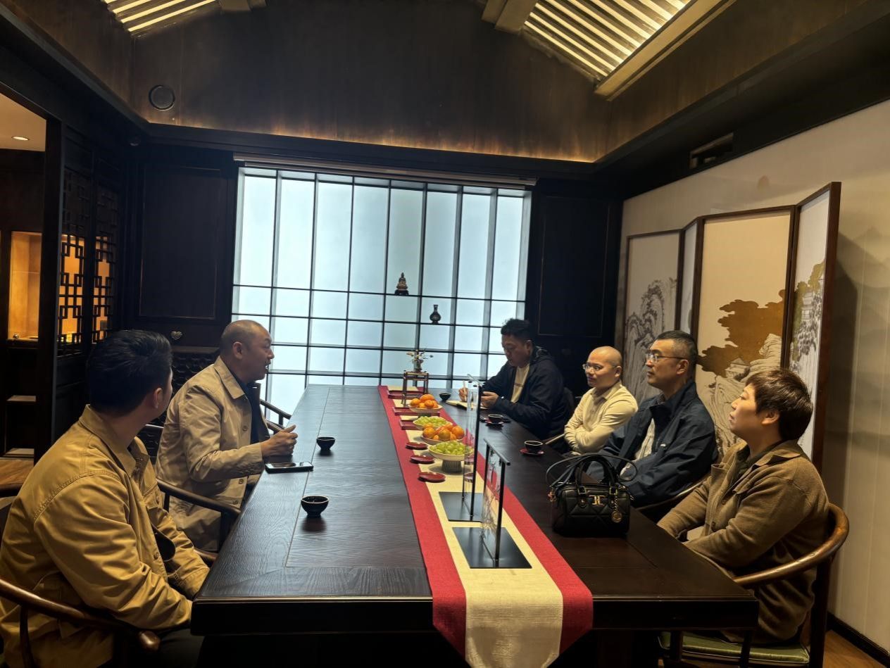 百年校庆丨新葡的京集团35222vip领导带队走访校友企业四川匠铸文化艺术品有限责任公司