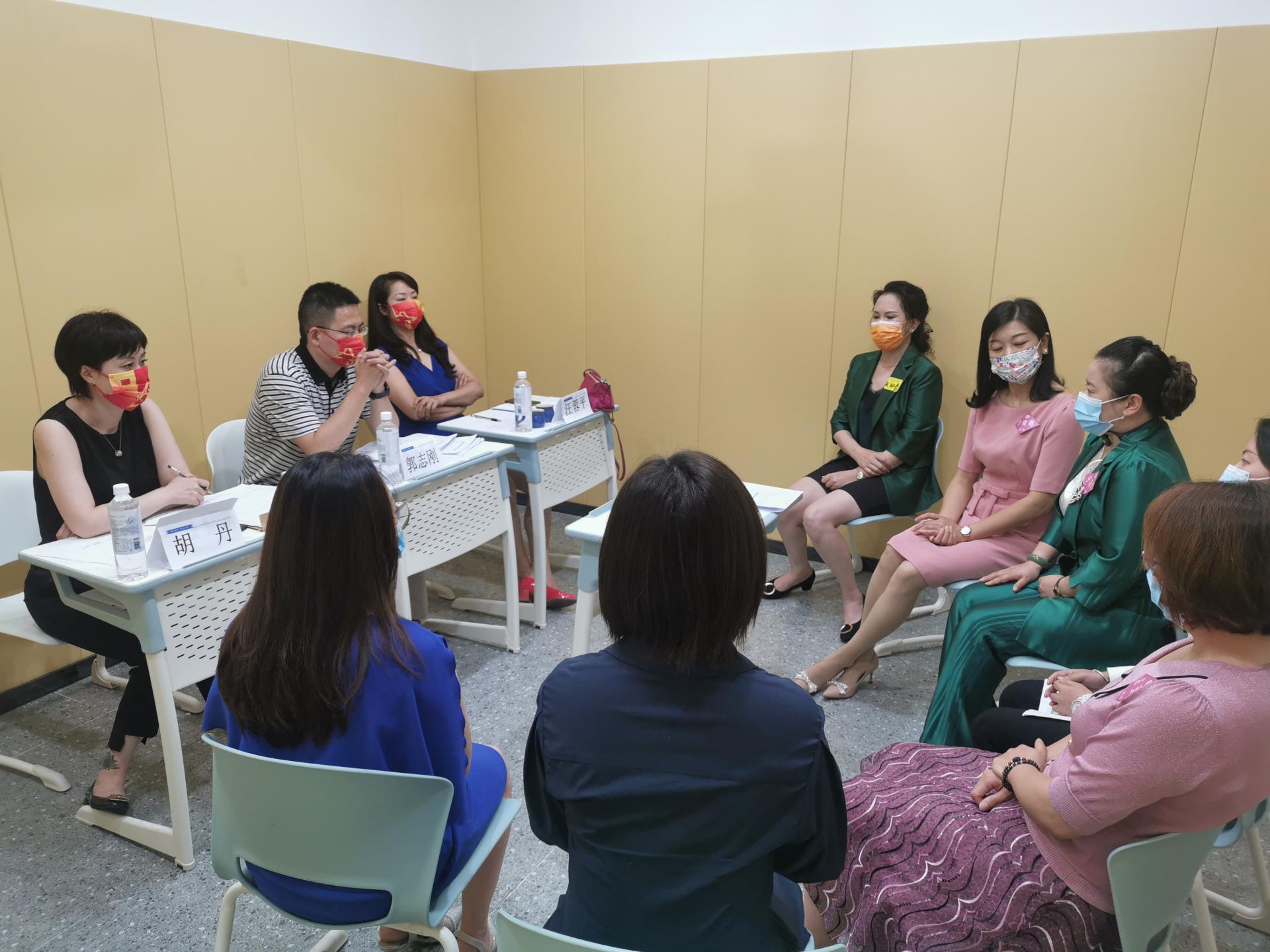 新葡的京集团35222vip“西部巾帼创业扶持计划”第八期面试工作顺利举行